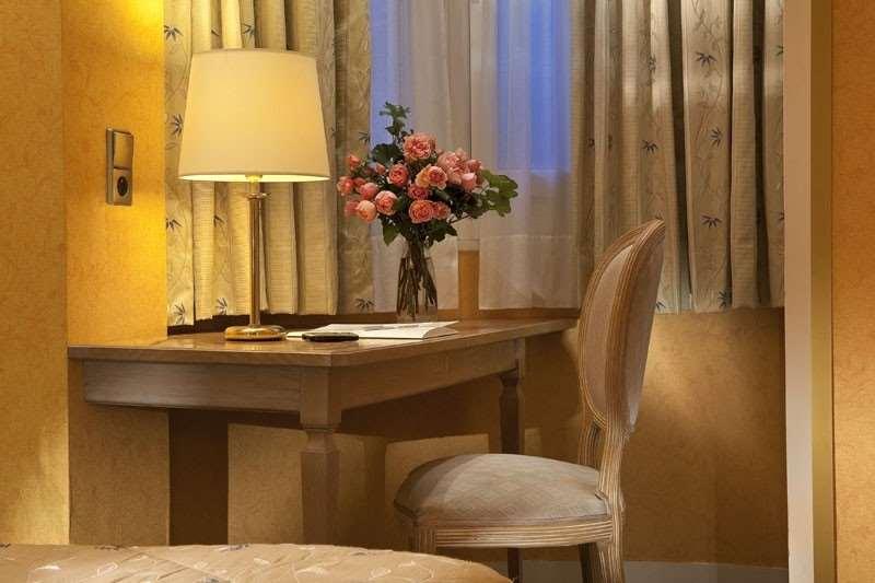 Cecilia Arc De Triomphe Hotel Париж Стая снимка
